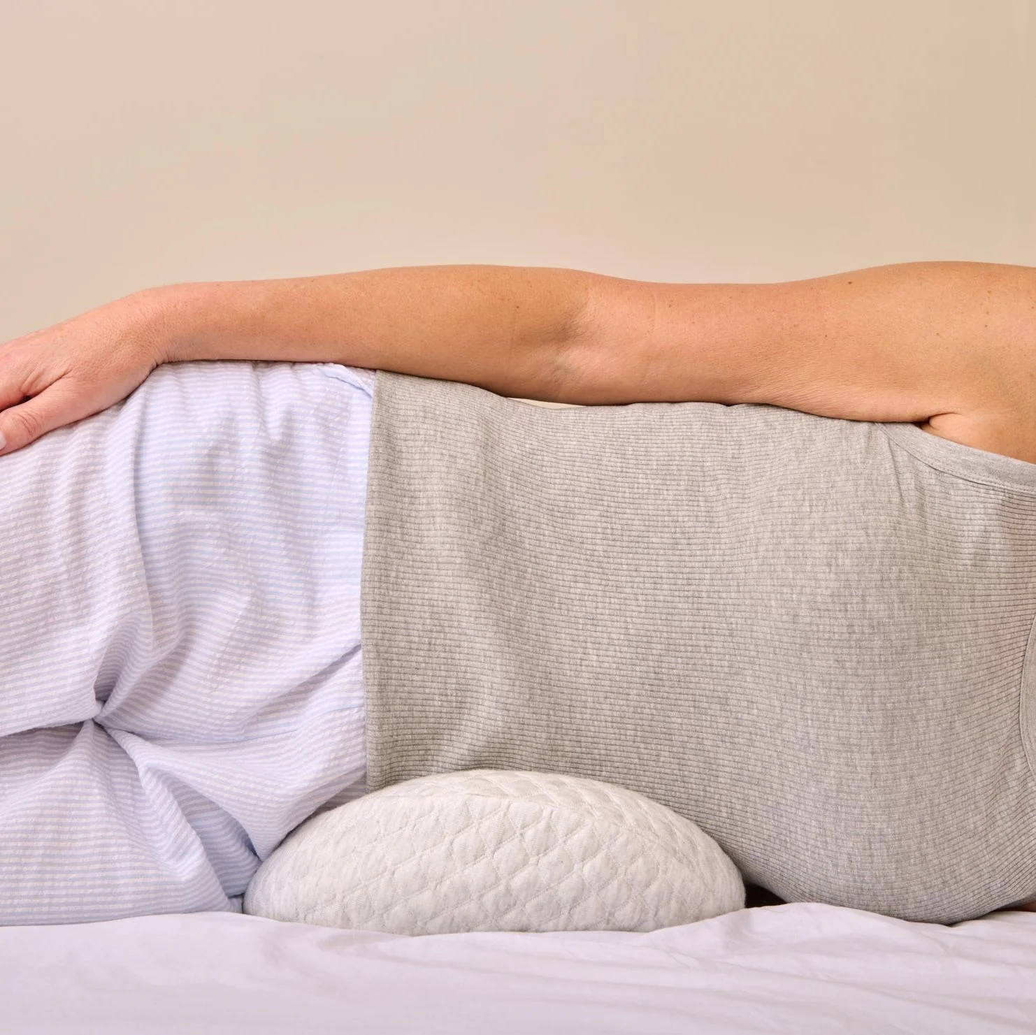 Groove® Adjustable Lumbar Pillow - Image 3